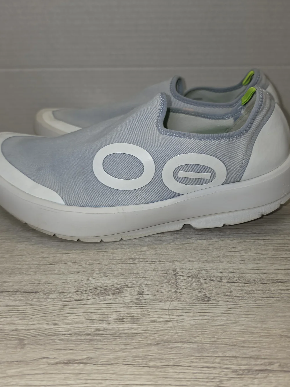OOFOS OOmg EeZee Low Shoes Mens Size 9.5